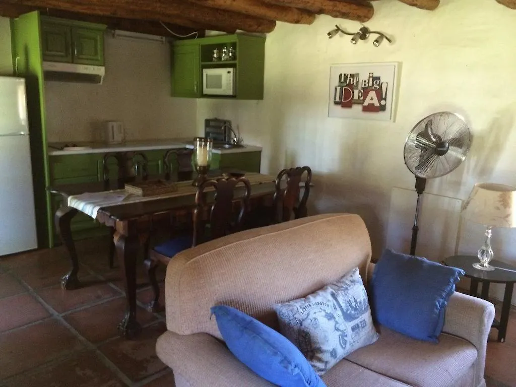 Alba Guest Farm Villa Durbanville 4*,